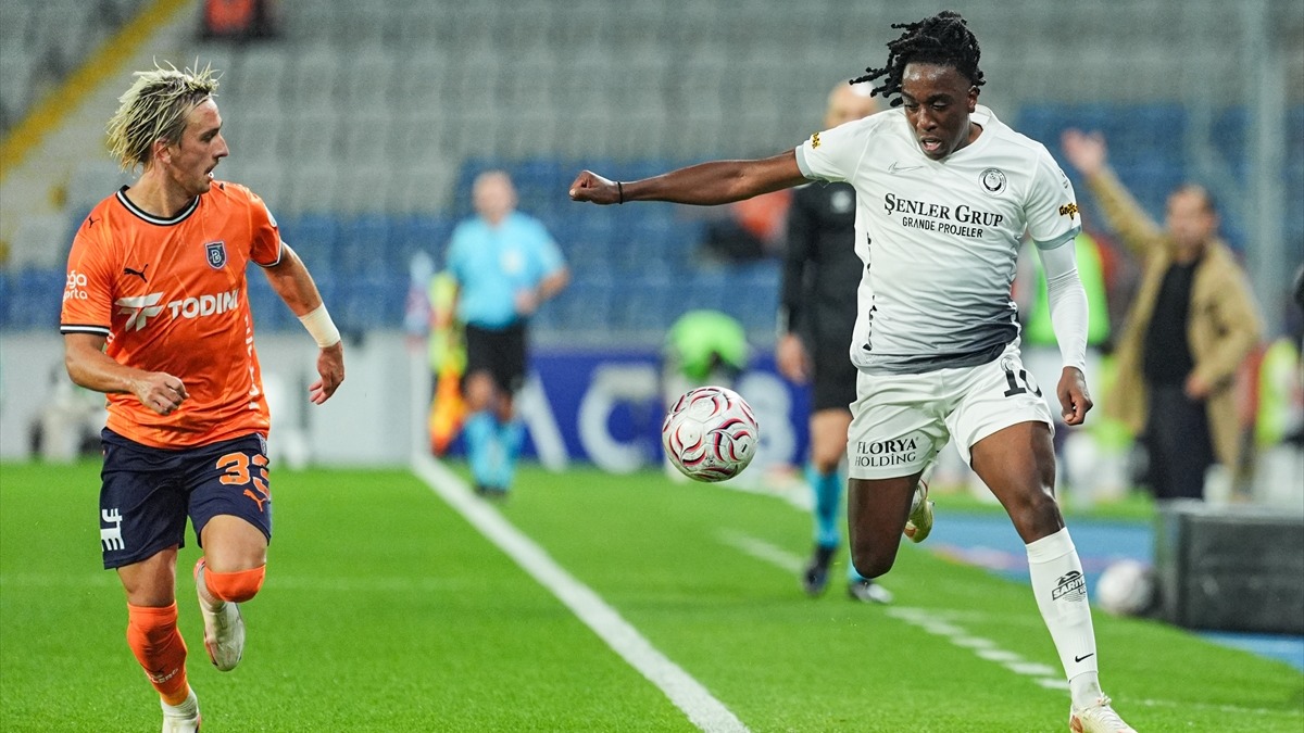 İstanbul Başakşehir, Gençlerbirliği’ni 4-0 yenerek 4 maç sonra kazandı