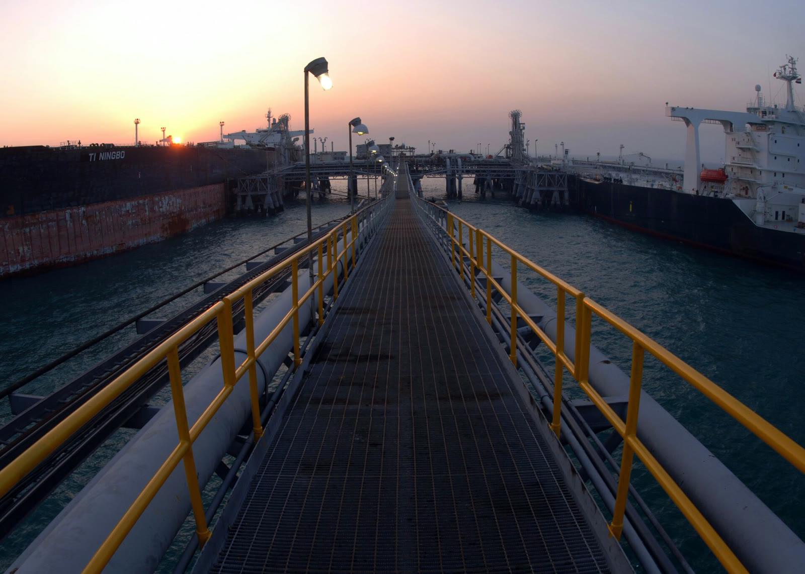محطة البصرة النفطية (أرشيف)