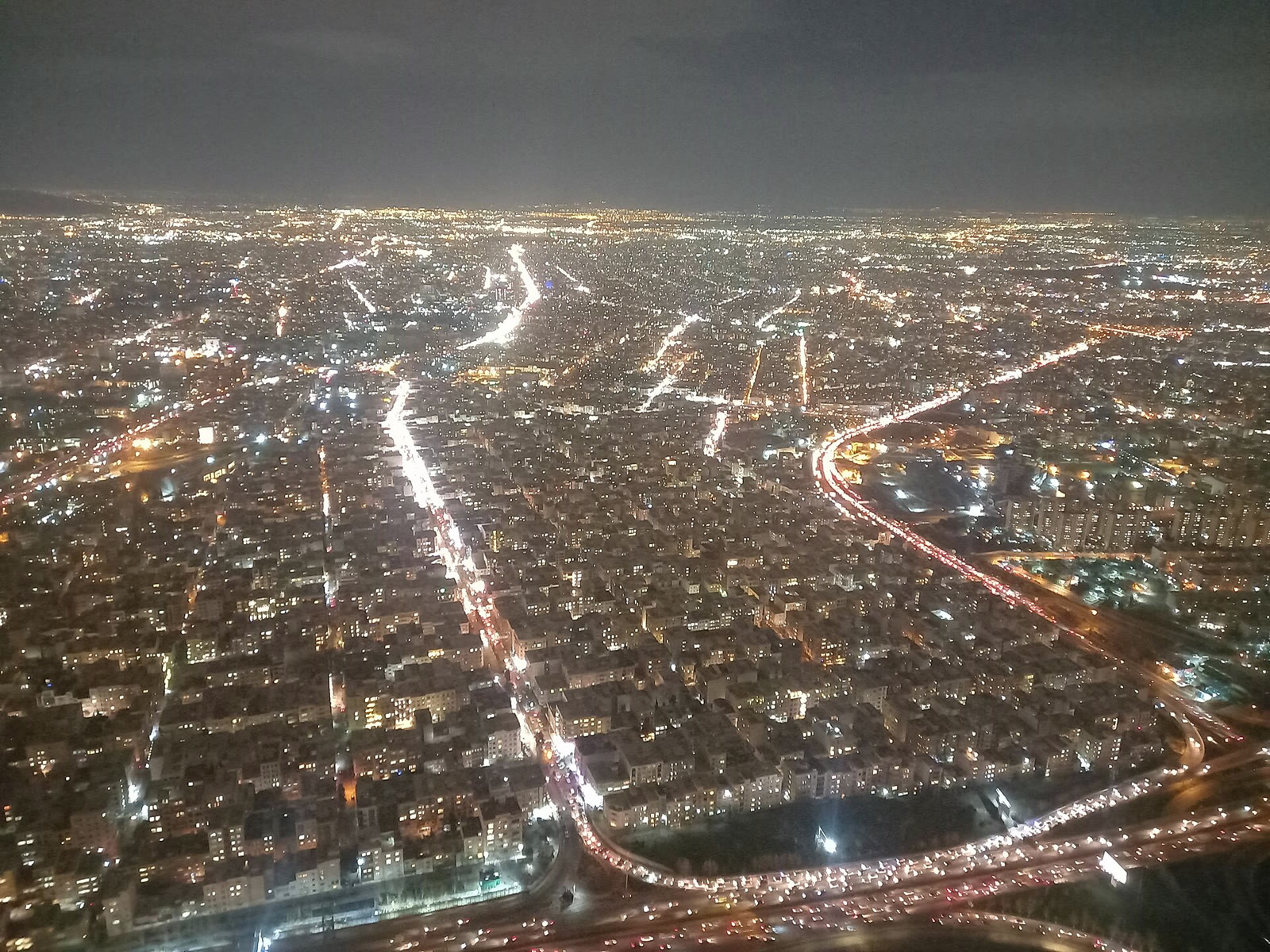 طهران ليلا (أرشيف)