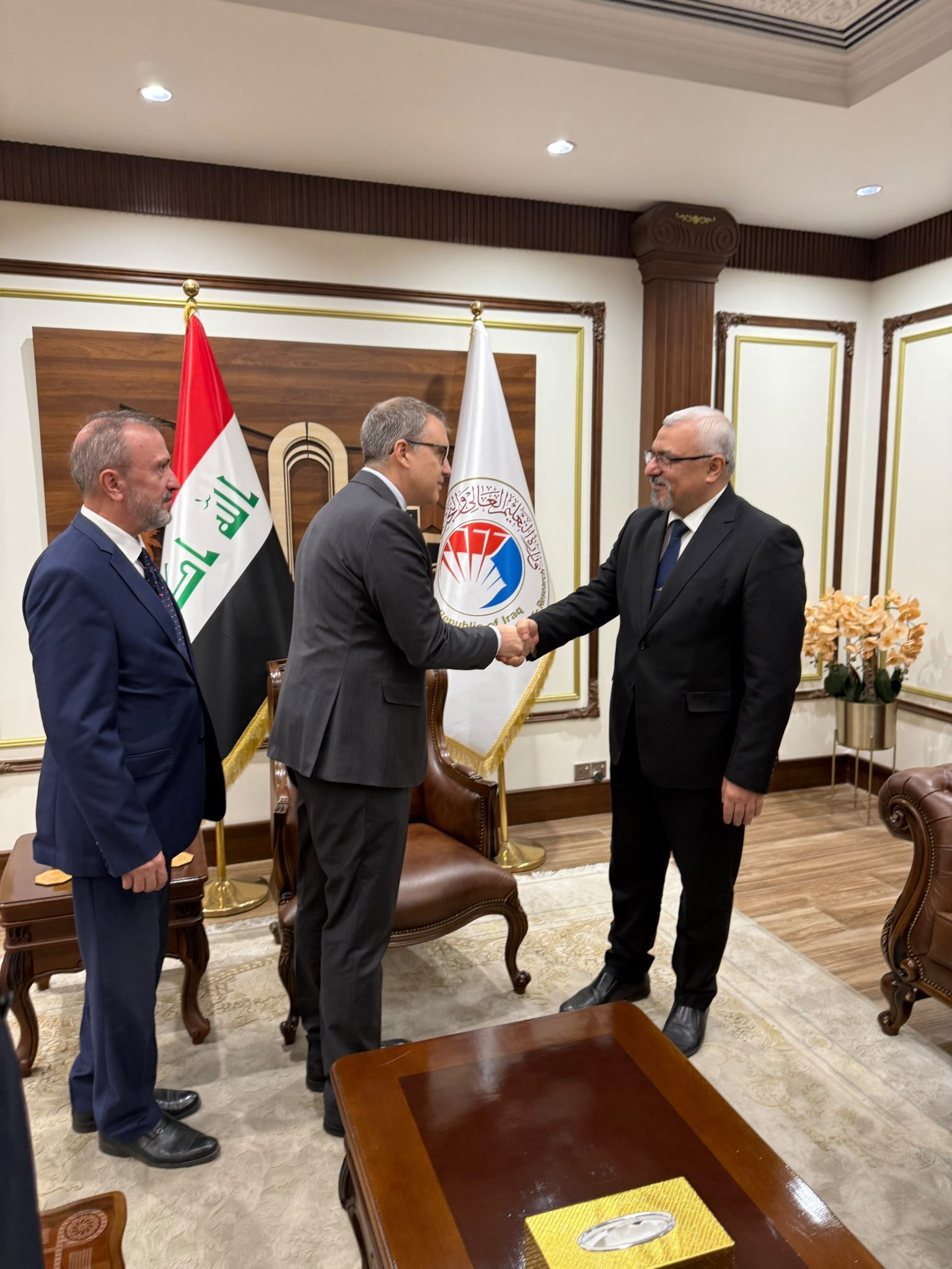 Türk Büyükelçiliği heyeti Irak Yükseköğretim Bakanı ile