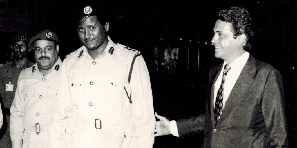 صورة بالأبيض والأسود من الأرشيف الشخصي لنجاتي أوتكان
