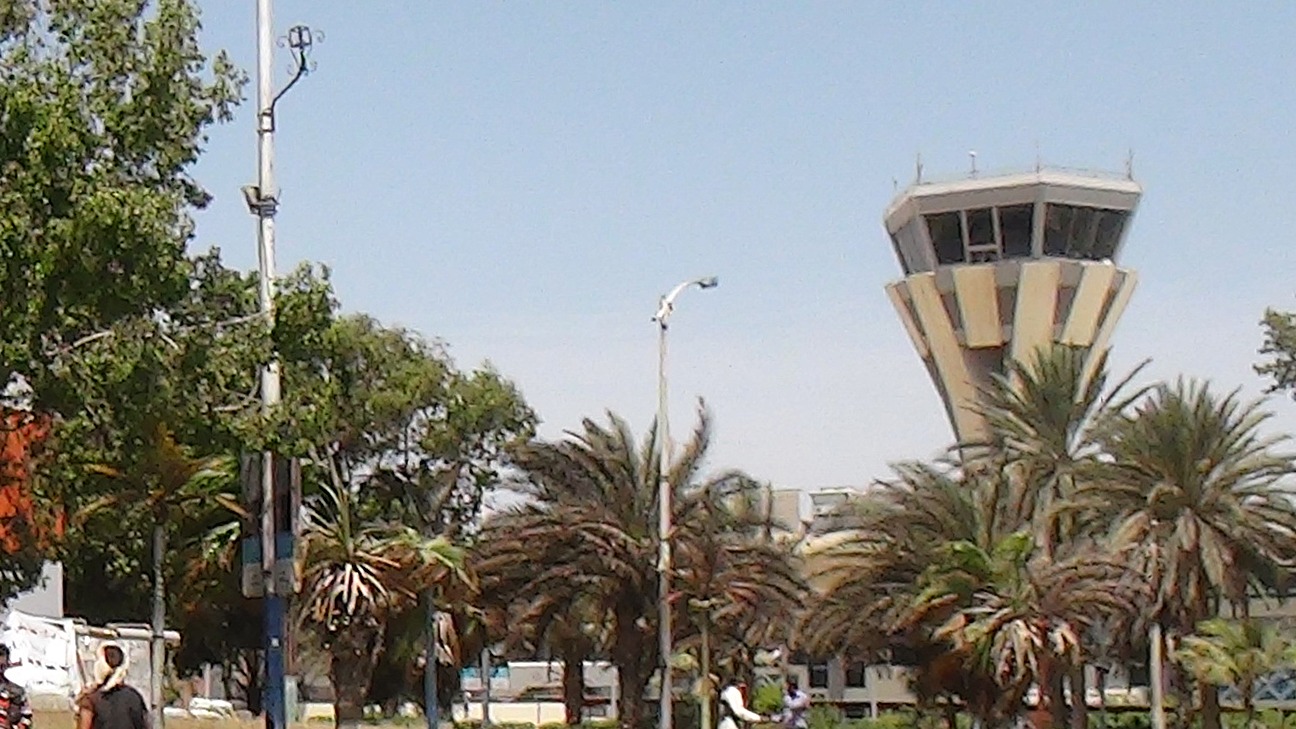 Aden Uluslararası Havalimanı’nın kontrol kulesi (arşiv)
