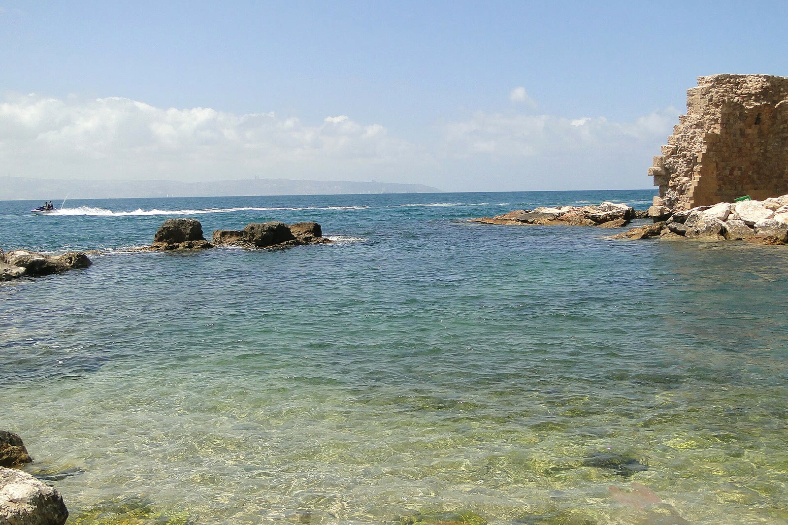 Historic walls along the Mediterranean coast in Acre (archive)