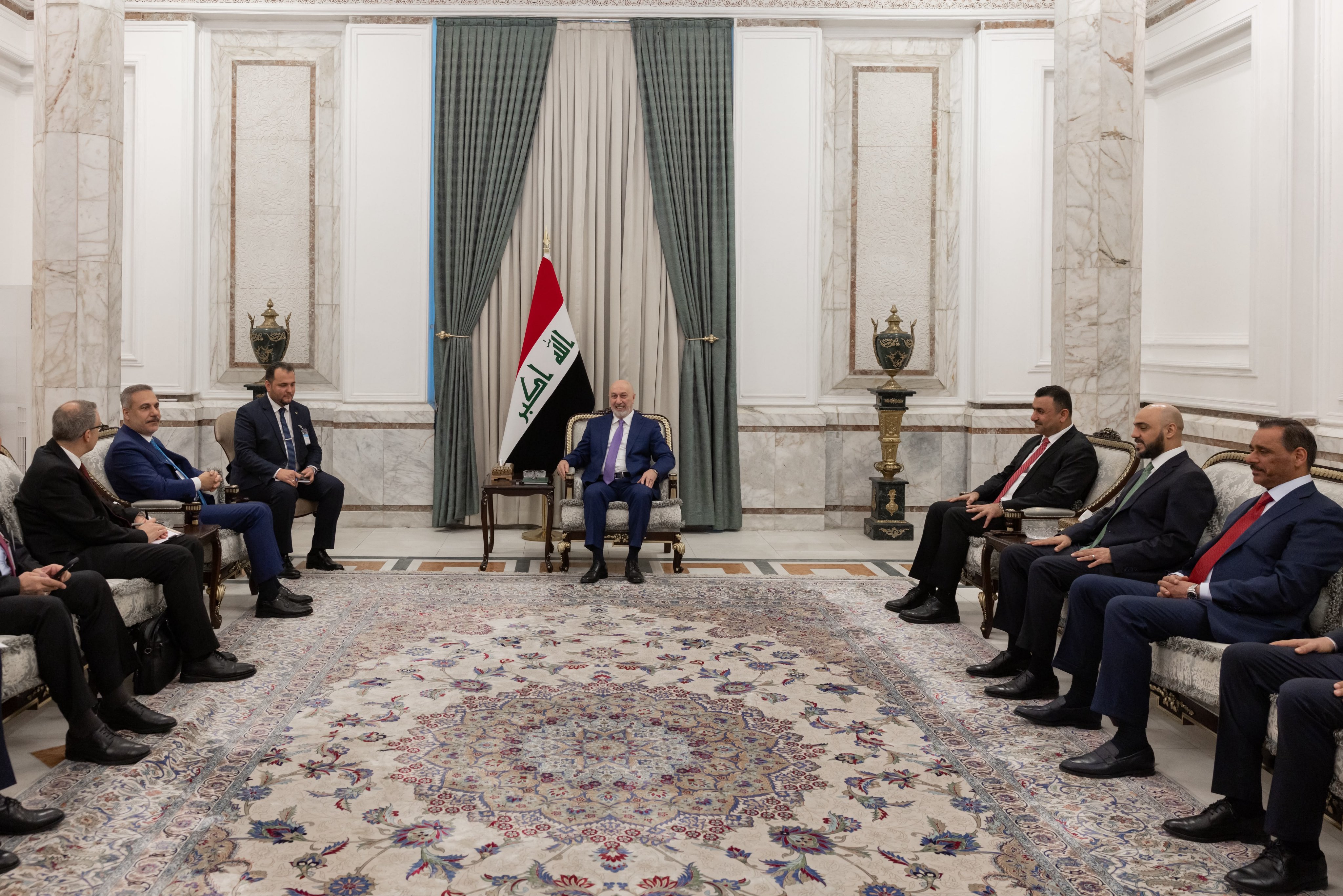 لقاء الوفدين خلال مباحثات فيدان وآميدي