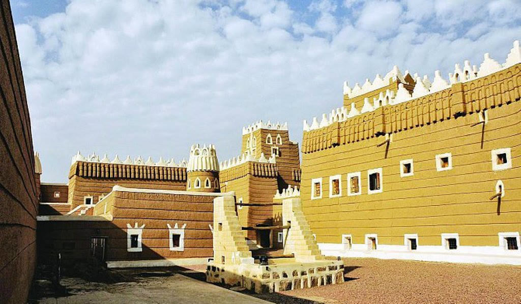 Necran'daki tarihi Emirlik Sarayı (arşiv)