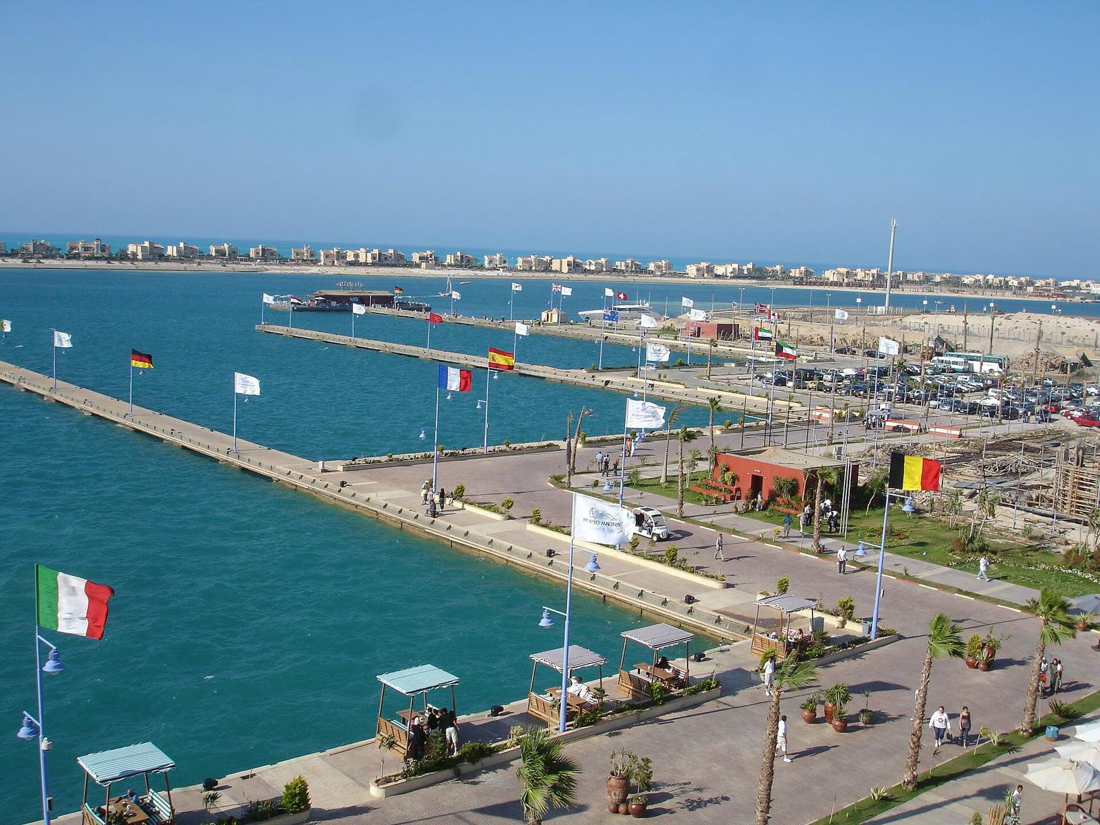 El Alameyn'deki Porto Marina (arşiv)