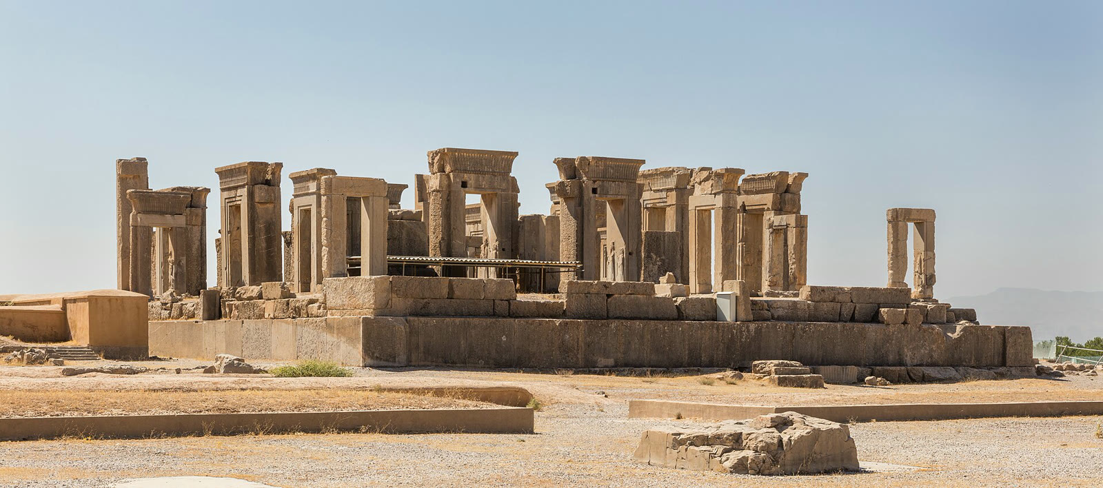 مدينة برسبوليس الأثرية في إيران (أرشيف)؟