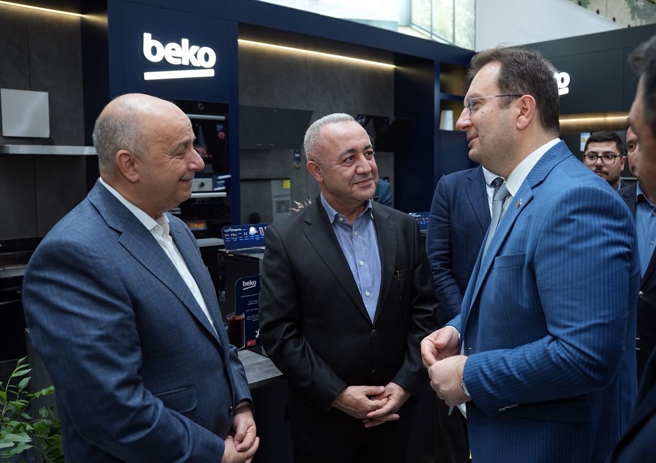 Türkiye'nin Erbil Başkonsolosluğu temsilcileri Beko mağazasında