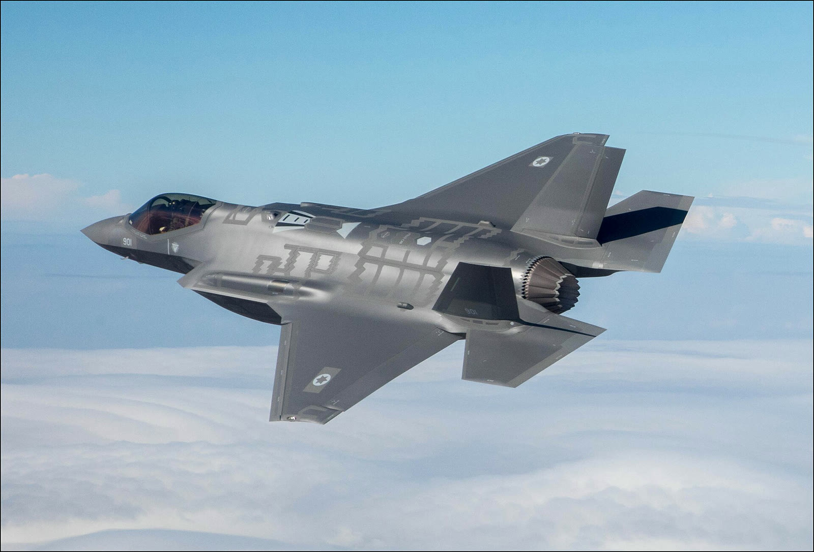 İsrail Hava Kuvvetleri'ne ait F-35I savaş uçağı (arşiv)