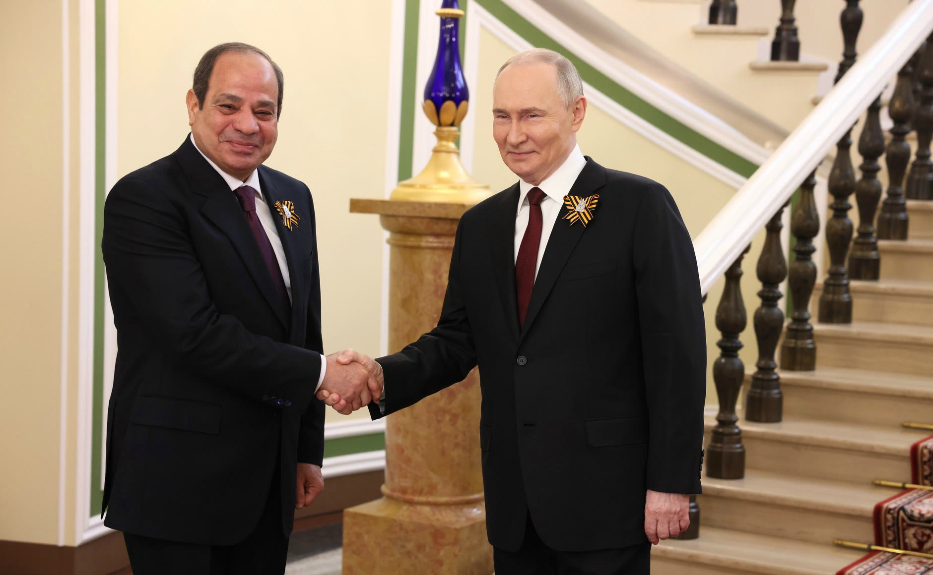 Mısır Cumhurbaşkanı Abdulfettah es-Sisi ve Rusya Devlet Başkanı Vladimir Putin (arşiv, Mayıs 2025)