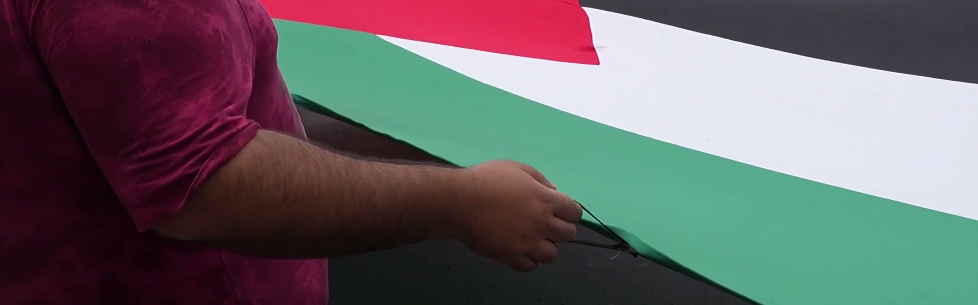 علم فلسطيني ضخم خلال المسيرة في مكسيكو سيتي (10 أكتوبر 2026)