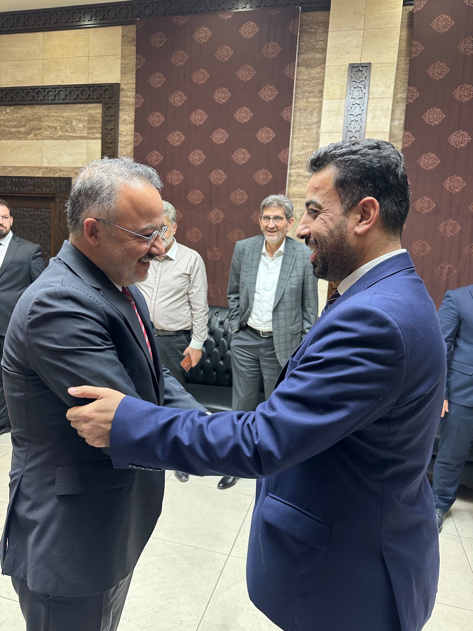 جانب من لقاء السفير التركي ووزير الصحة السوري