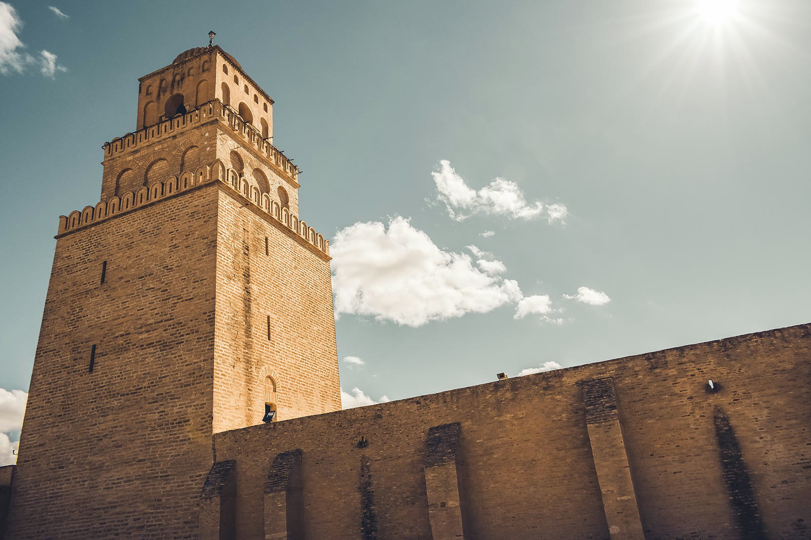 Kayrevan Ulu Camii'nin minaresi (arşiv)