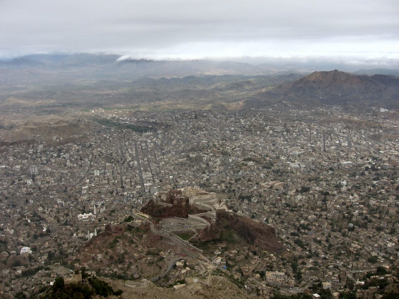 منظر عام لمدينة تعز (أرشيف)