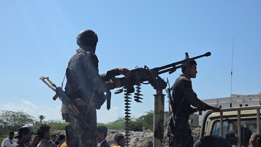 Taiz'de silahlı güçler