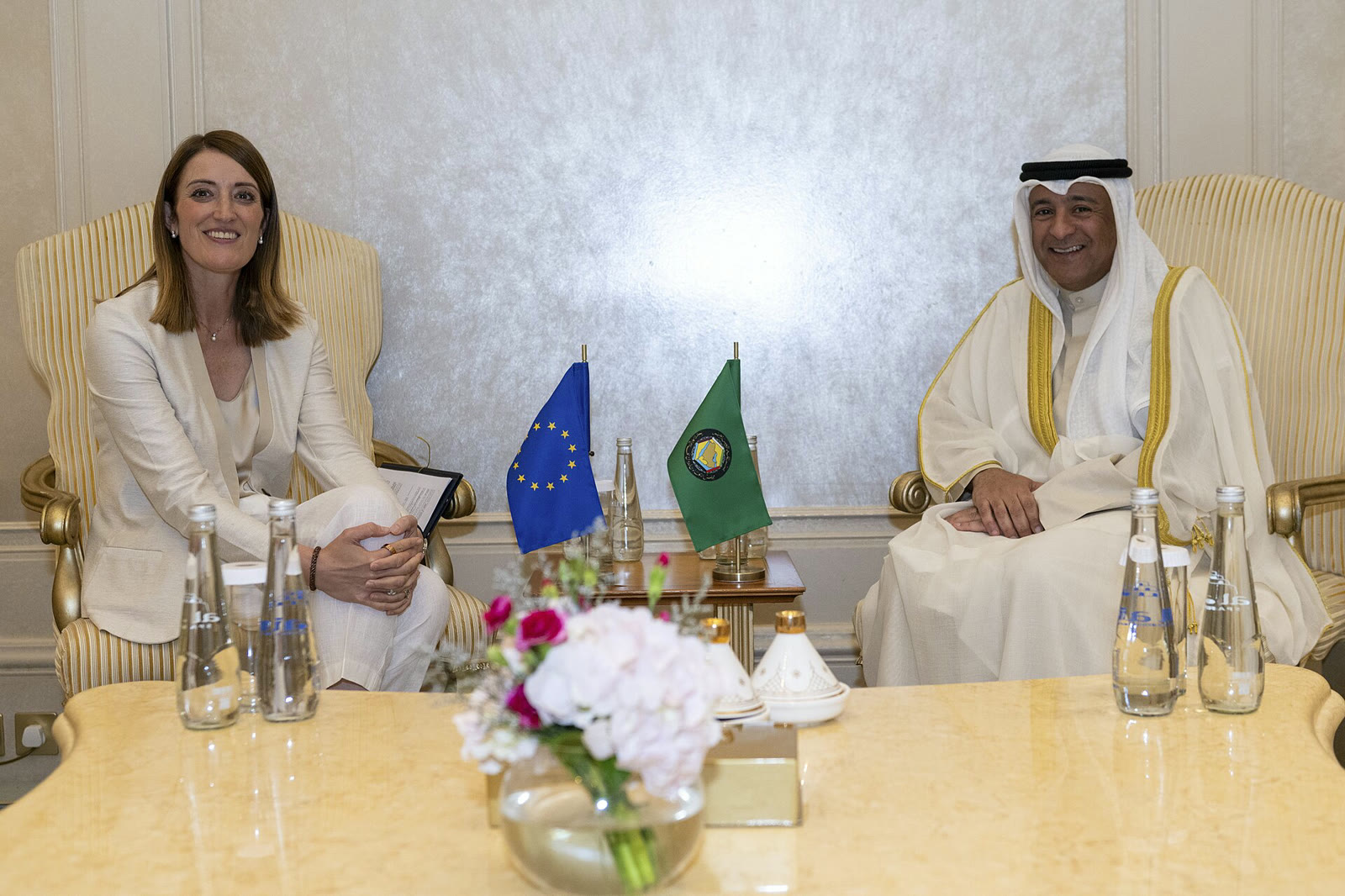 الأمين العام لمجلس التعاون الخليجي جاسم محمد البديوي (يمينًا، 2025)