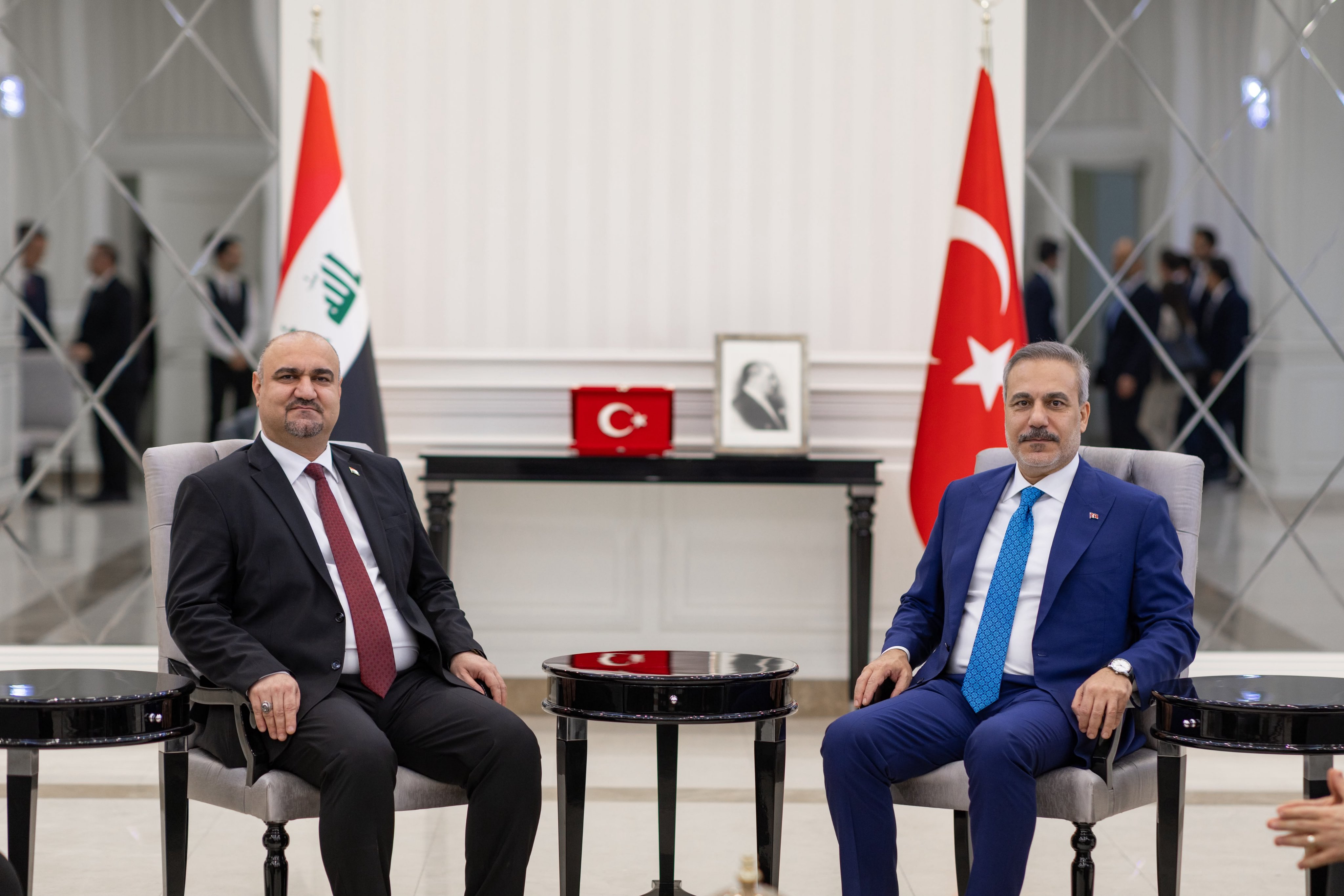 وزير الخارجية التركي هاكان فيدان ومحمد سمان آغا في بغداد