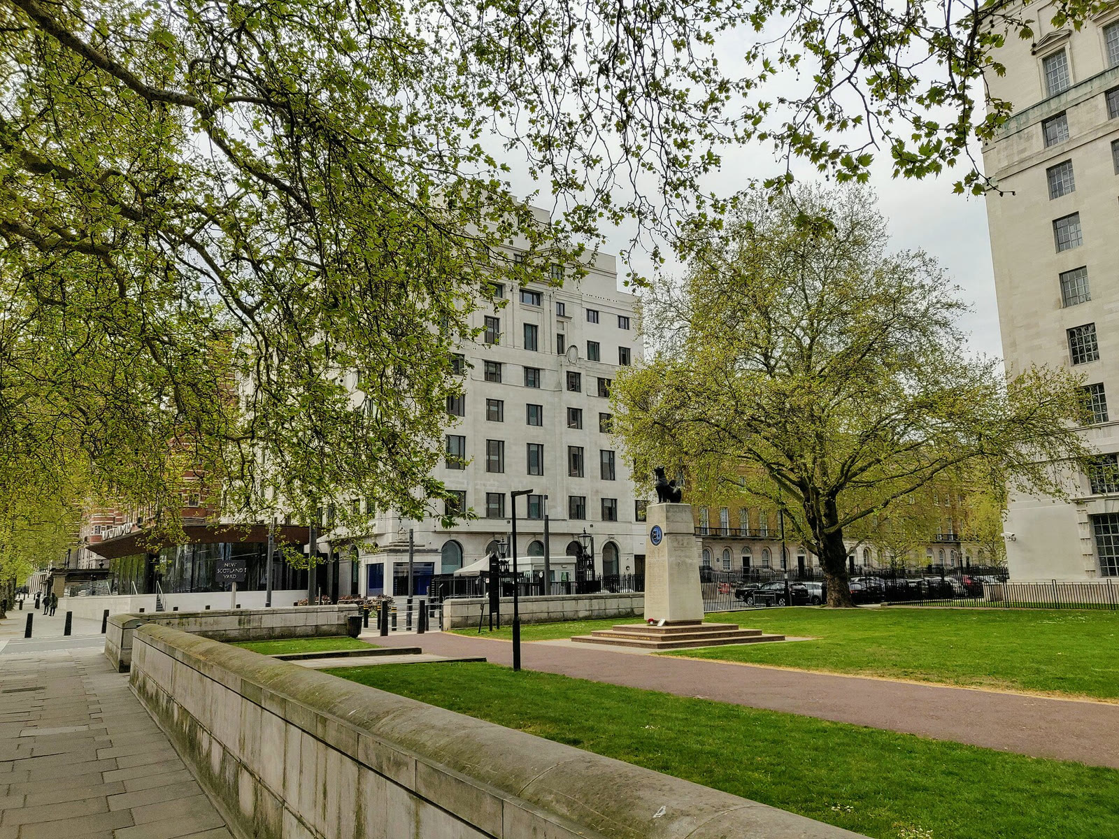 Londra Metropolitan Polisi’nin genel merkezi New Scotland Yard (arşiv)