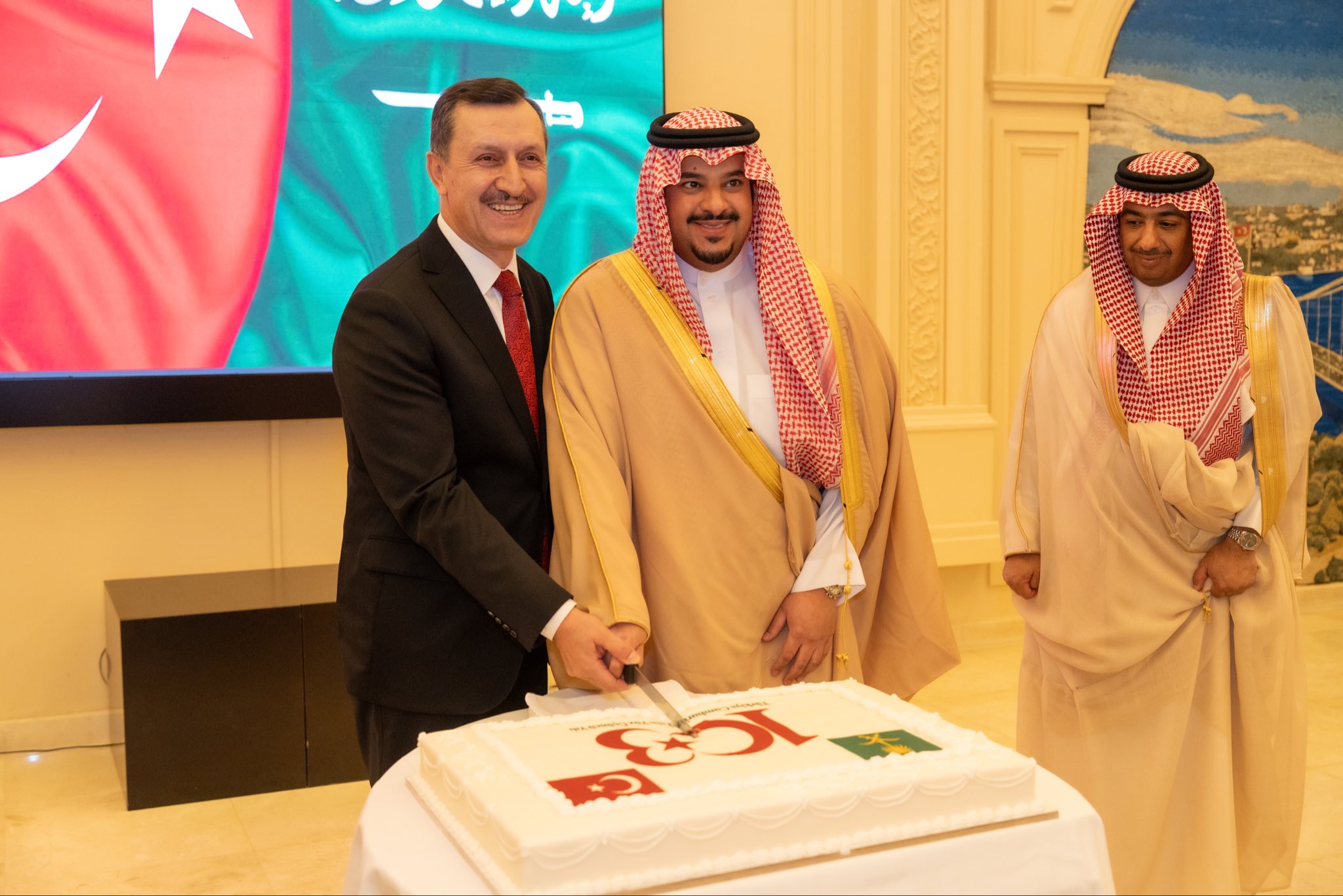 The Turkish ambassador and Riyadh deputy governor cut the Republic Day cake