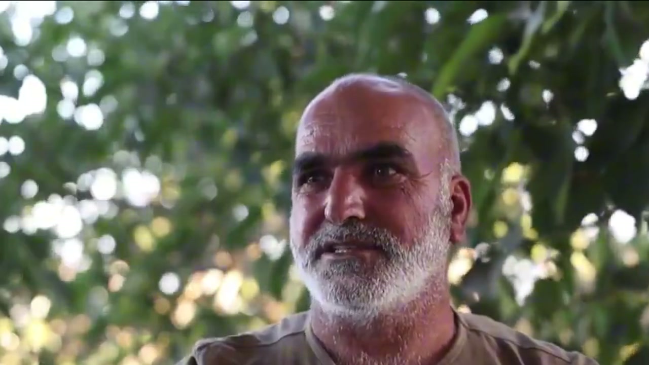 حسن أحمد الذي يحتجز ابنه في إسرائيل منذ أكثر من عامين